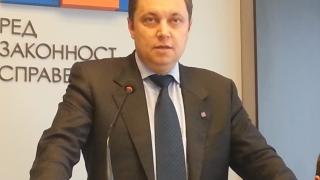 Янев пита Цацаров: За подслушване работите бързо, а за кражбите в енергетиката – не?