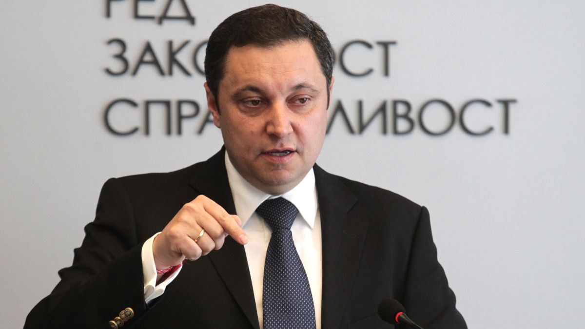 РЗС: Вие сте президент, а не наблюдател, г-н Плевнелиев!