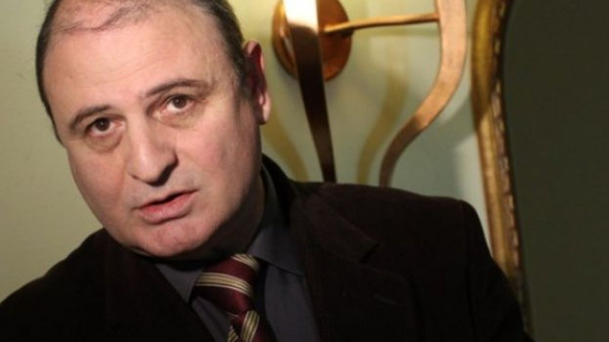 Доц. Николай Радулов: Хората не смеят да подават сигнали в полицията