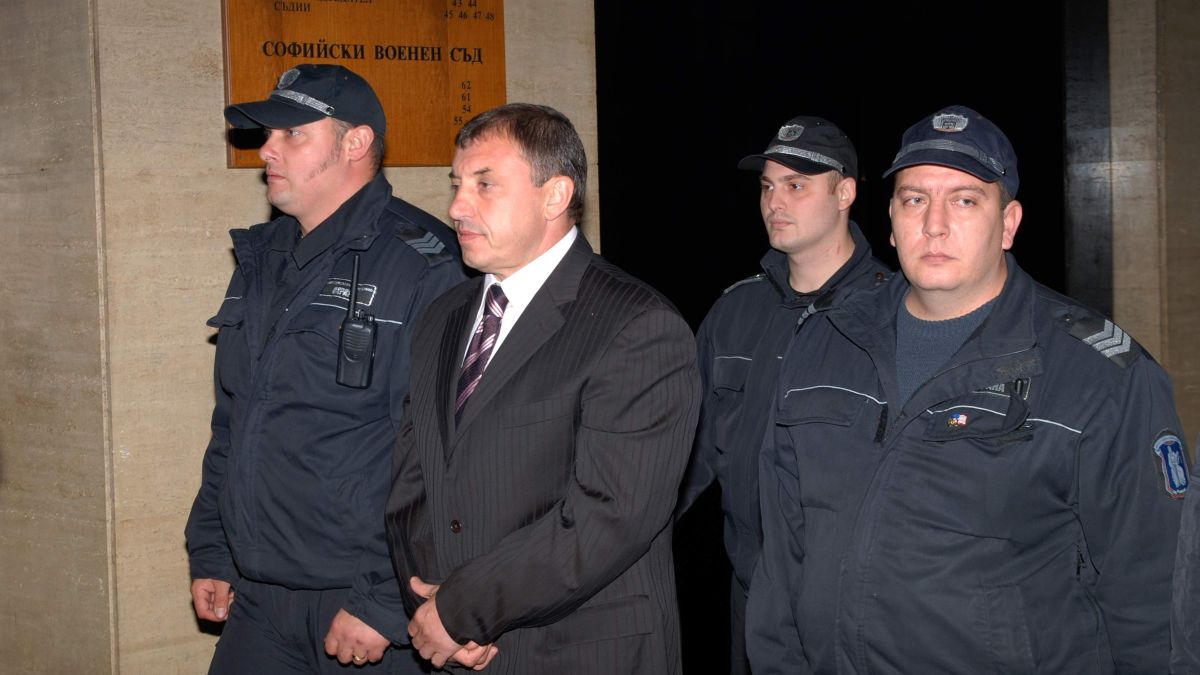 Съдът: Няма "Октопод", Петров да си ходи в къщи!