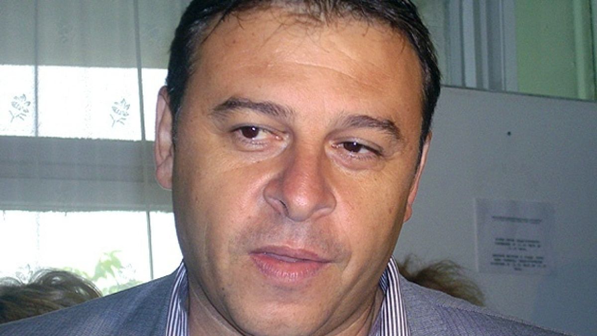Кметът Атанас Камбитов спря ансамбъл „Пирин” да пее на БСП 