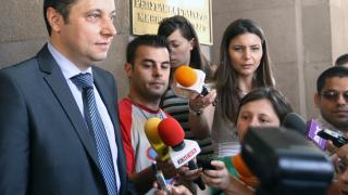 Яне Янев скъсал чадъра над енергийната мафия