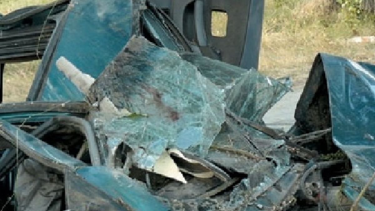 Спукана гума направи от камион плескавица