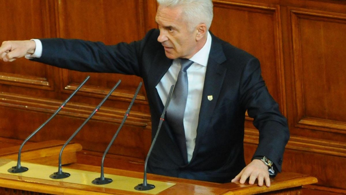 Волен Сидеров: Предлагаме мораториум върху цените на тока