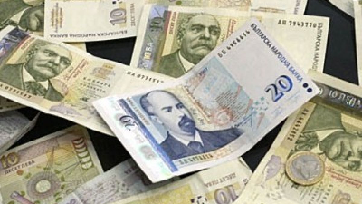 Ром се представял за служител на „Общински инспекторат“ и събирал такса за коли 