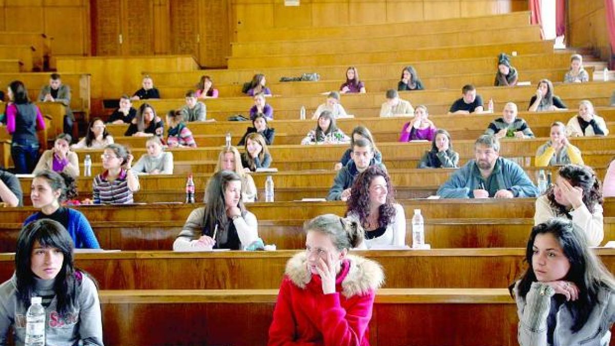 Абитуриенти изгоряха с 800 лв. за грешни отговори на матурата