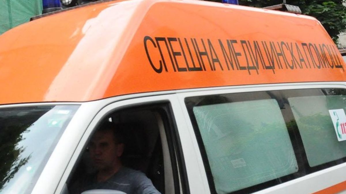 Кола се въртя на пътя, шестима са ранени