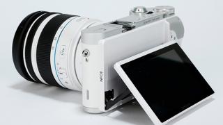  Samsung предоставиха изходния код на безогледалните апарати NX300 и NX200