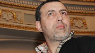 Христо Мутафчиев гневен на политиците: Не сквернете святото място театър