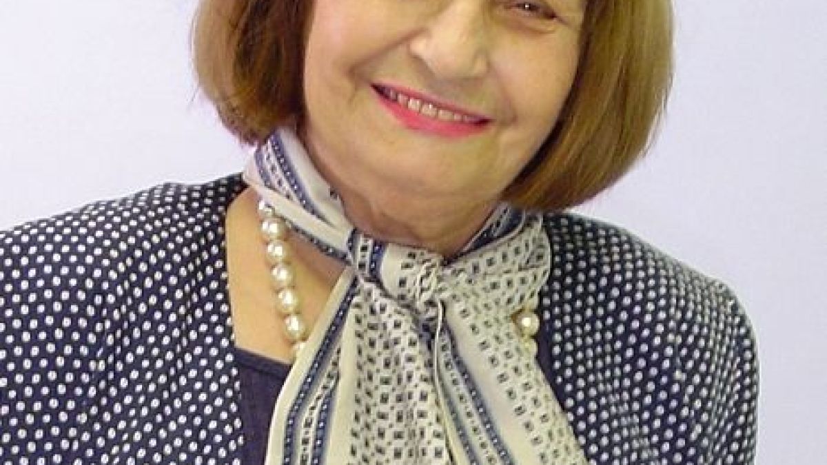 Почина лелята на културния министър