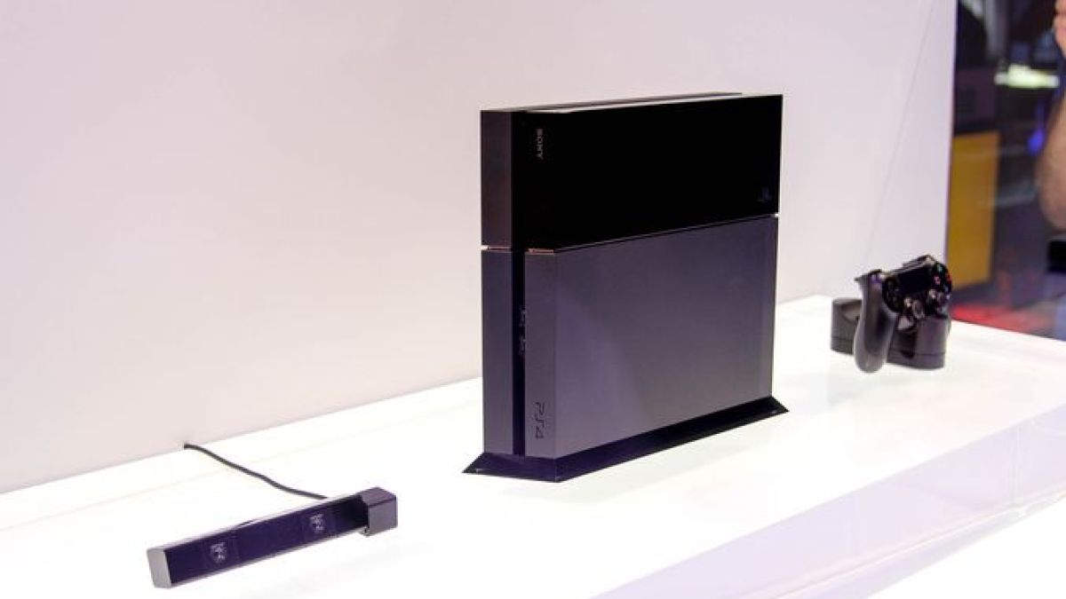 Playstation 4 излиза за Коледа с цена 400 долара 