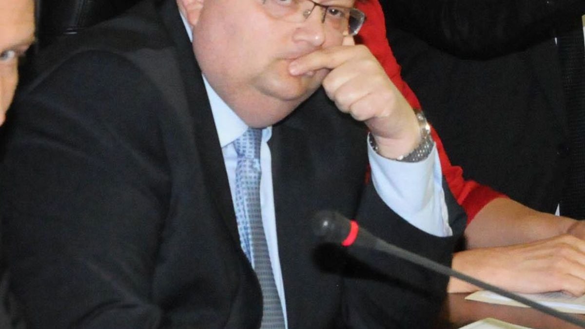 Следствието поема делата на ДАНС 