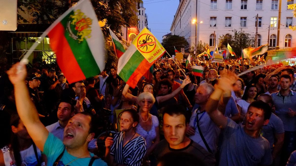 Петият протест притихва 