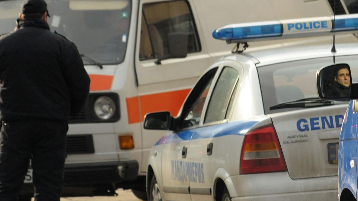 Зет и шурей автомонтьори се млатиха за клиенти