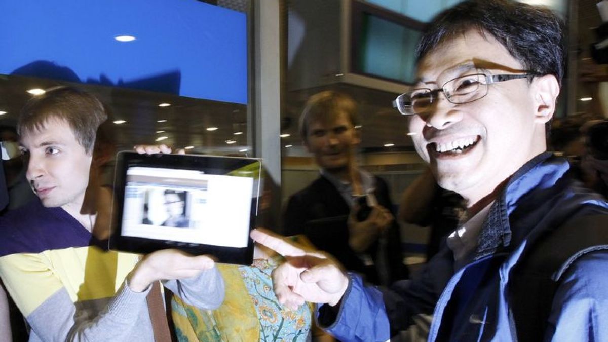 Едуард Сноудън се е застраховал с дигитална съкровищница с тайни