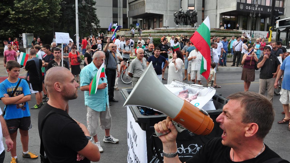 Окупираха областната управа във Варна 