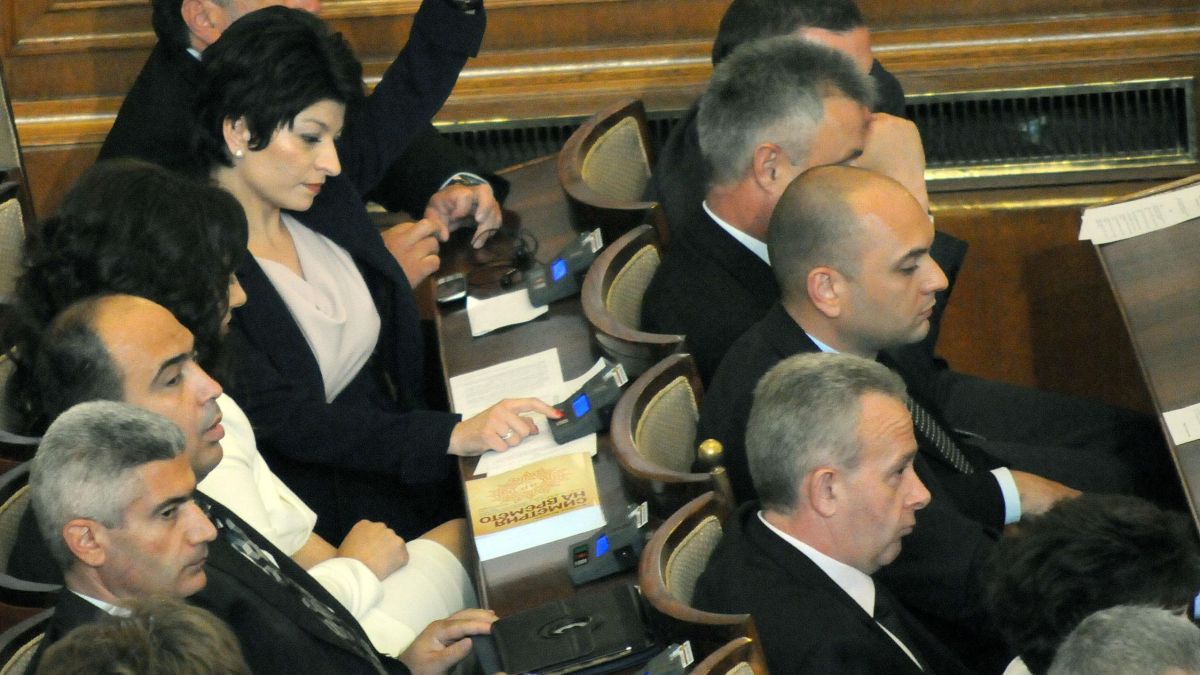 Нов бунт в ГЕРБ, депутатите им без заплати 
