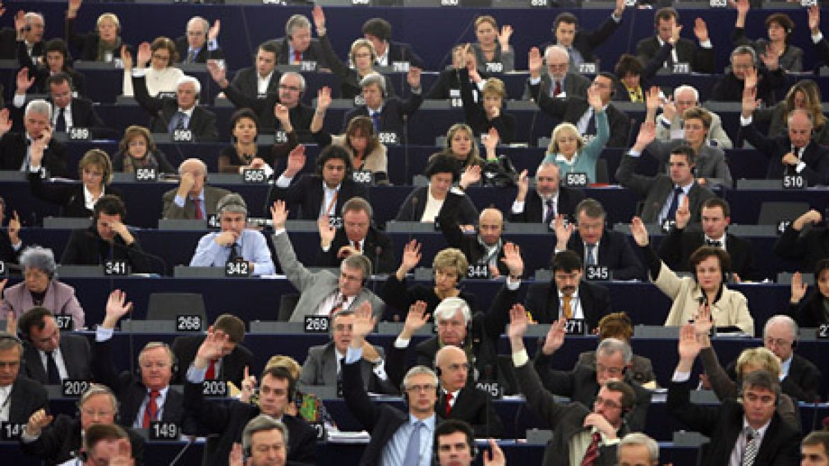Незаконните подслушвания у нас влизат в Европарламента