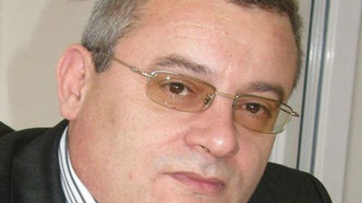 Освободиха спорен шеф в енергетиката
