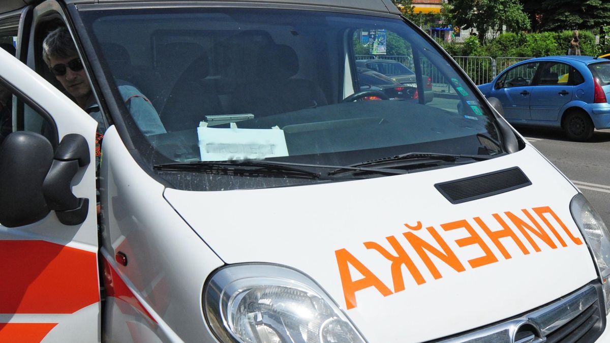 Ауди и микробус се удариха край Благоевград, има пострадал 