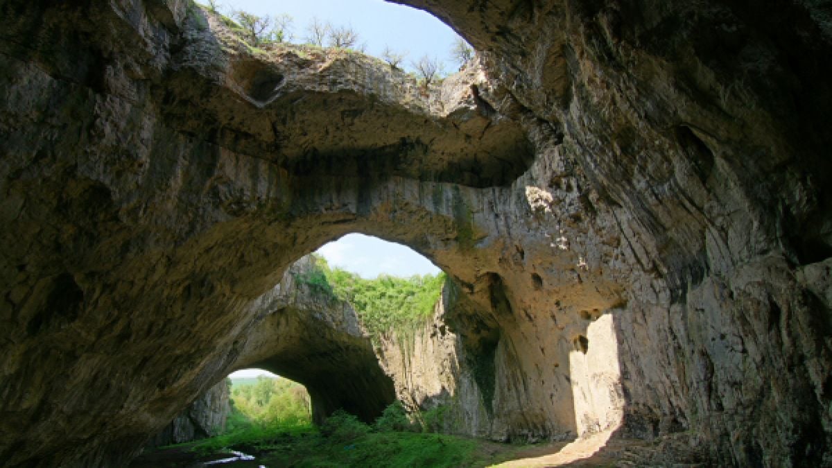 10 фотографи снимат Деветашкото плато 4 дни