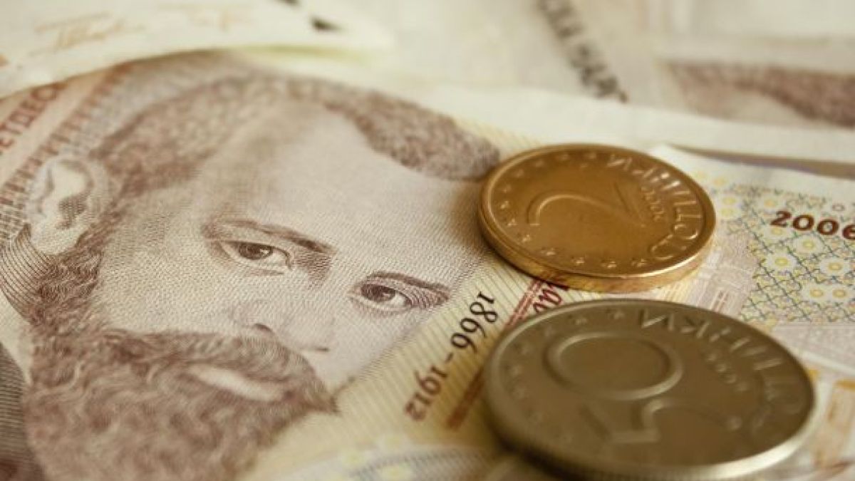 Две трети от българите смятат, че заплатата им е несправедлива