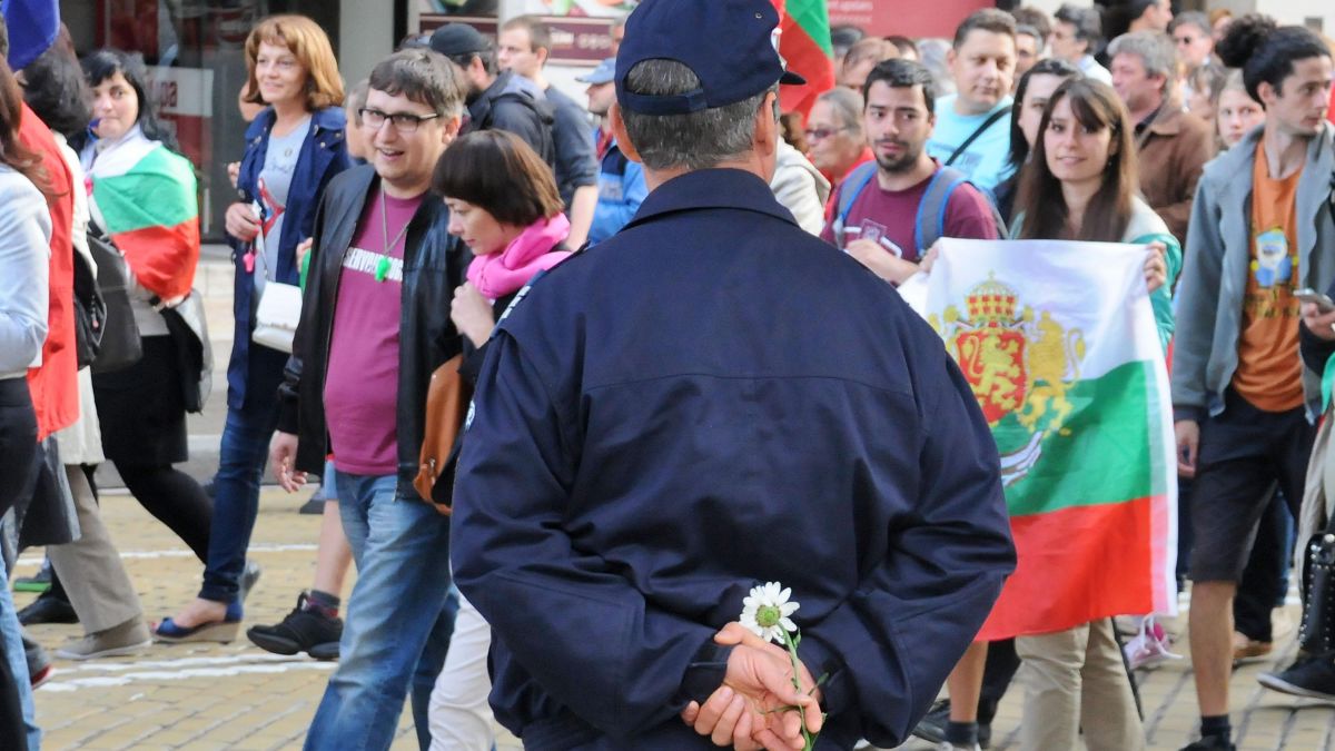 122-ма отведени в районното от началото на протестите 