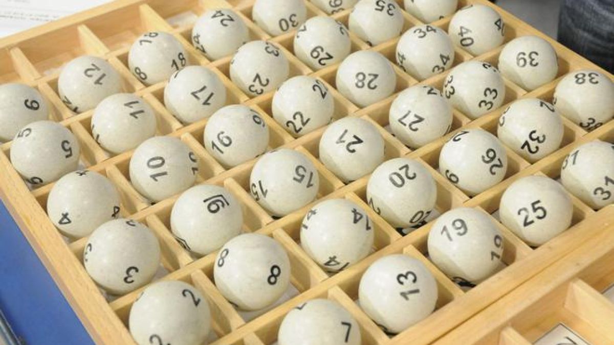 Джакпотът в 6/49 оцеля – стига 1 300 000 лева