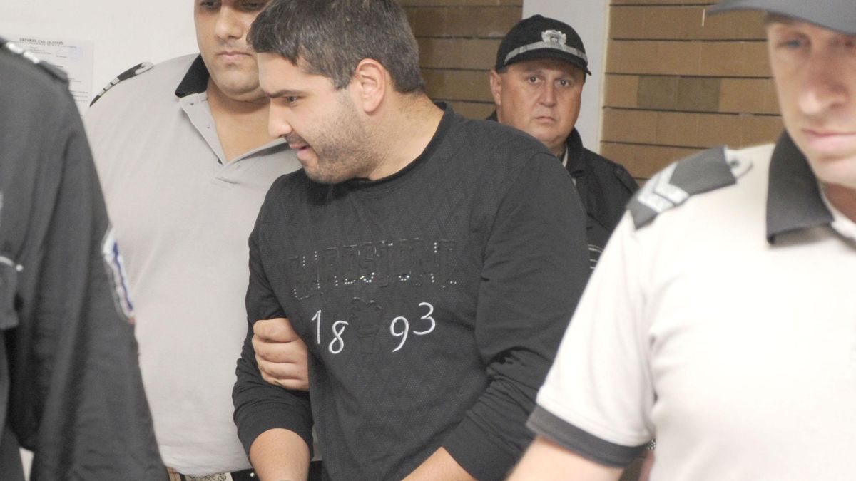 Полицаят убиец от Ловеч го чака доживот