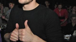 Аръков се разпищоли! Фенките откачиха (СНИМКА 18+)