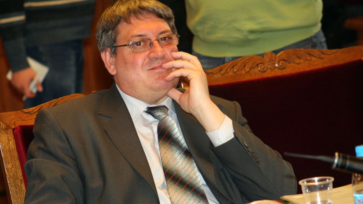 Шефът на НЗОК към депутатите: Не съм магаре
