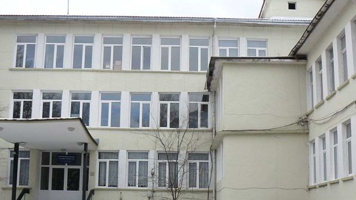 Болницата в Девин отново отваря врати