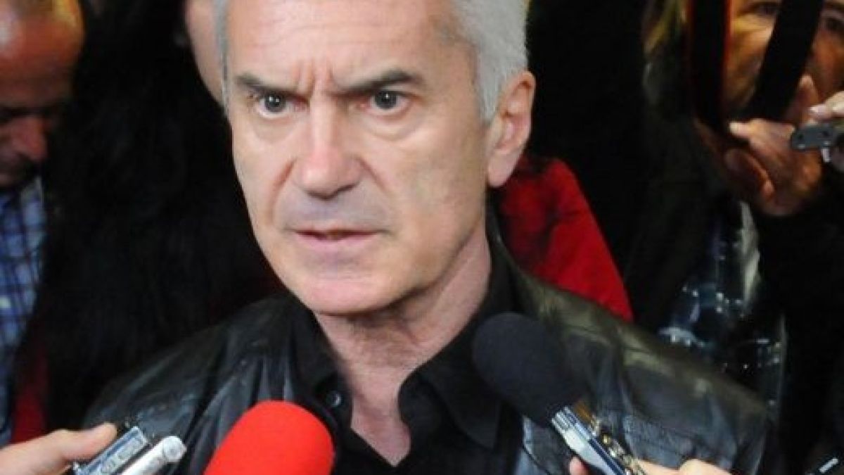 "Атака" иска отстраняване на президента 