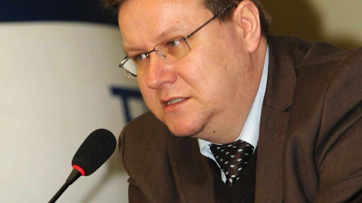 Активираха и Плевнелиев