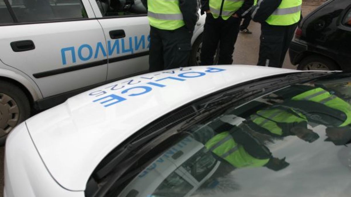 Нападнаха с нож мъж в Златни пясъци