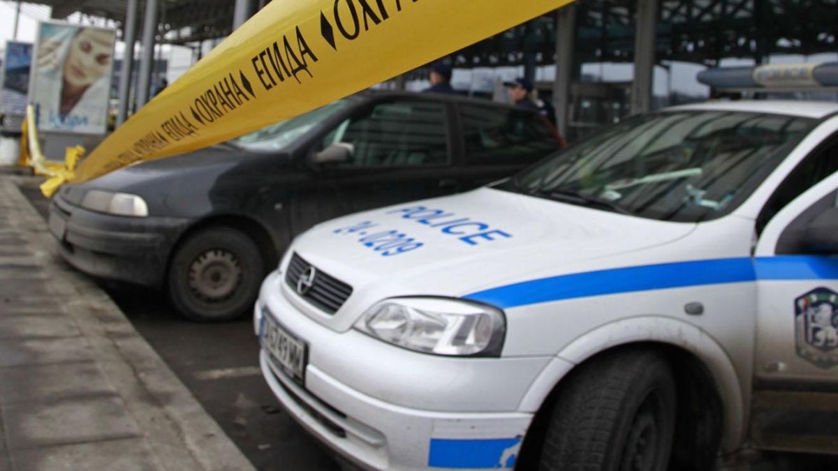 Потоп на Централна автогара - тръба изригна като гейзер 
