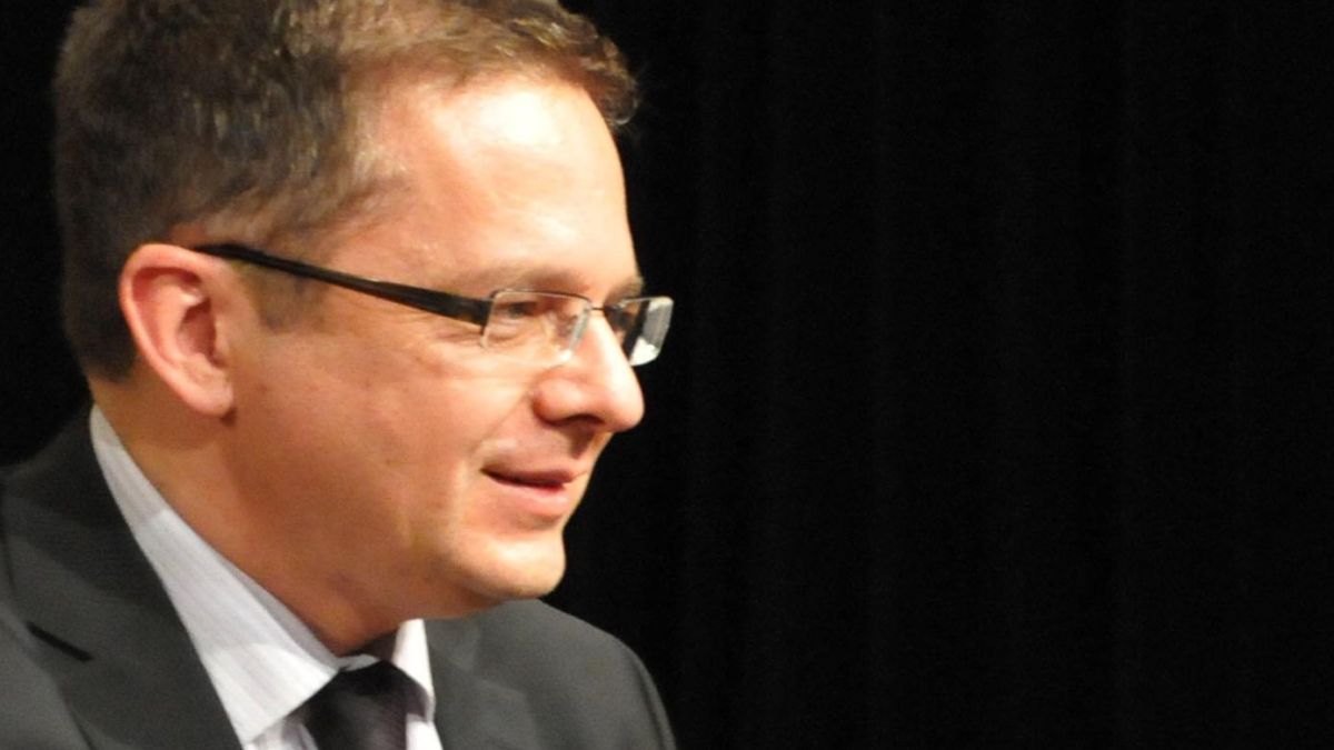 Спипаха още един данъчен с далавери в София