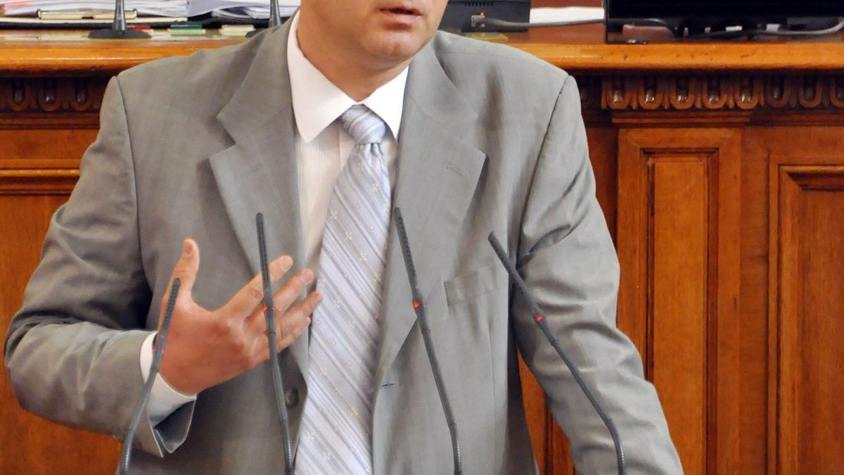 ГЕРБ може да остане без субсидия заради отсъствия 