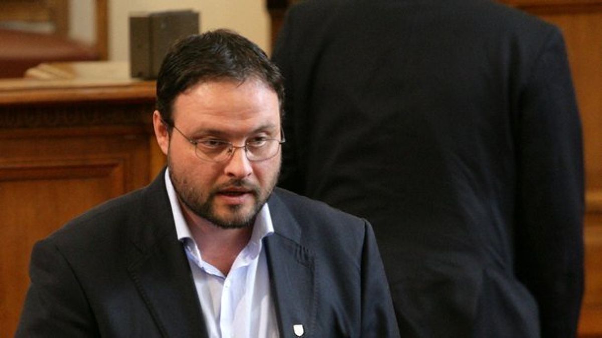 "Атака" даде на съд Валери Симеонов