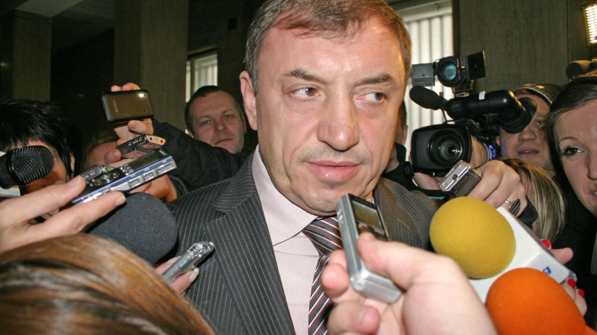 ВАС върна Алексей Петров в тристранката