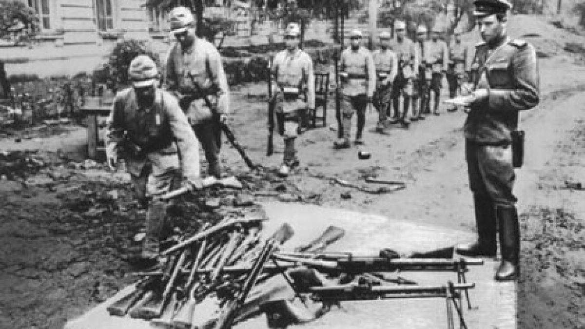 9.8.1945 г: Съветската армия започва операция в Манджурия
