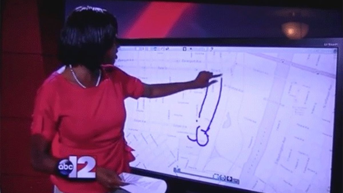 Водеща нарисува без да иска пенис насред новините (ВИДЕО)