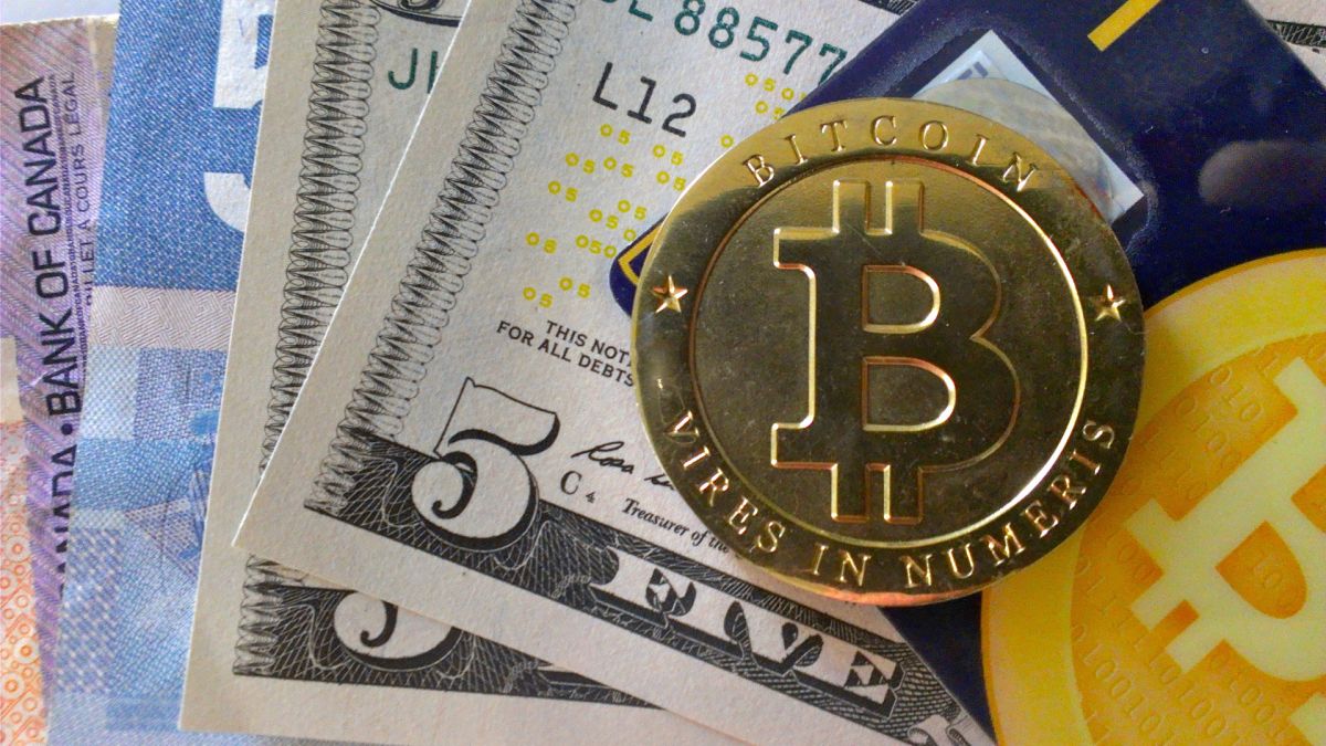 Тайланд забрани криптираната валута Bitcoin
