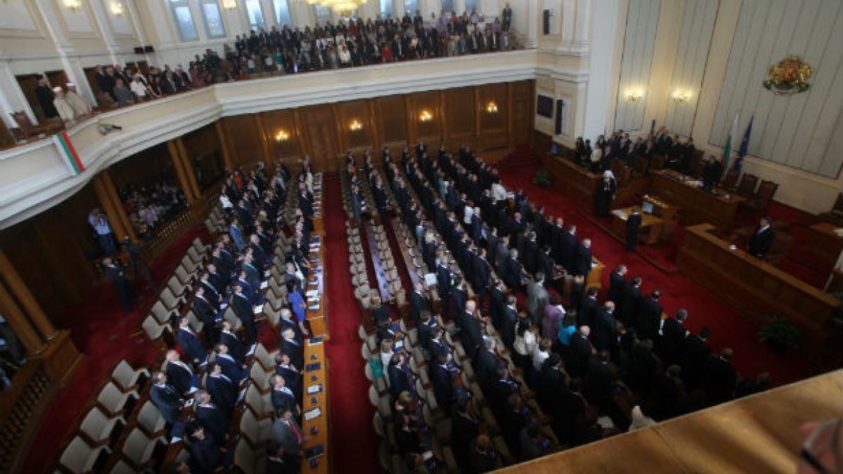 Парламентът вади 200 бона за ремонти