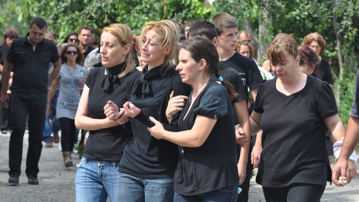 Рудникът на смъртта е погребал 9 миньори