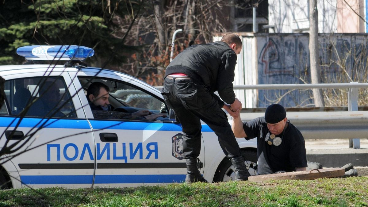 Изследват защо ченгетата в Благоевград са стресирани