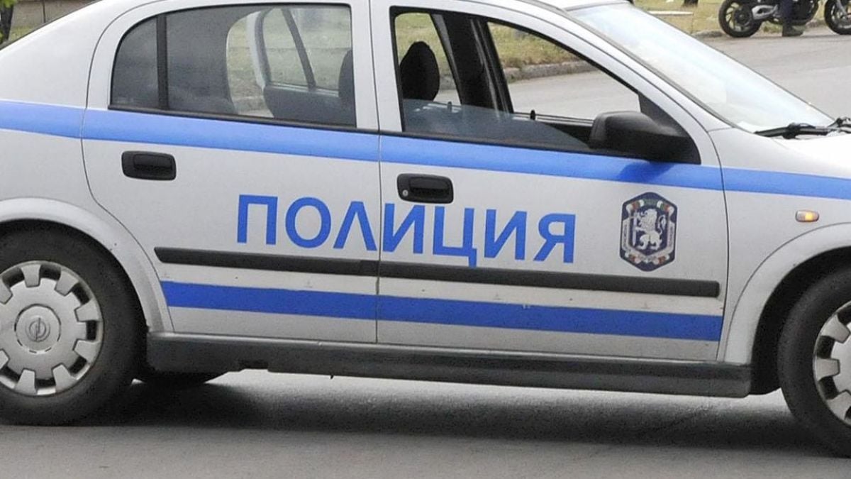 Перничанин млати с брадва приятеля си по чашка 