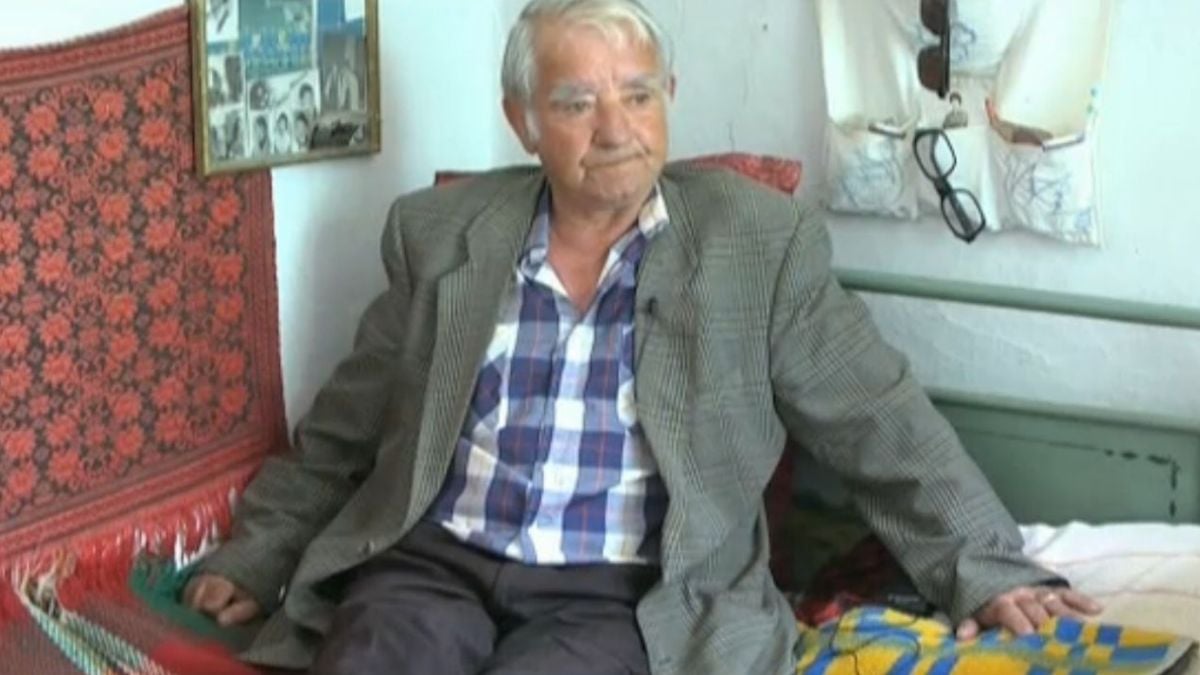 Оцелял в концентрационен лагер: Бащата на Богдана Карадочева издъхна в ръцете ми!   