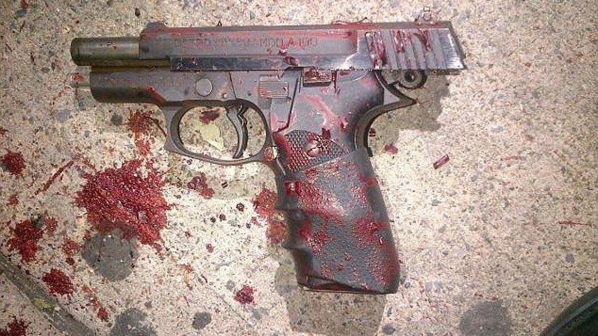 Полицай-новобранец разстреля 14-годишен гангстер с пистолет