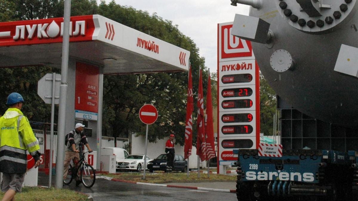 Бензинджии върнаха чанта с 10 бона